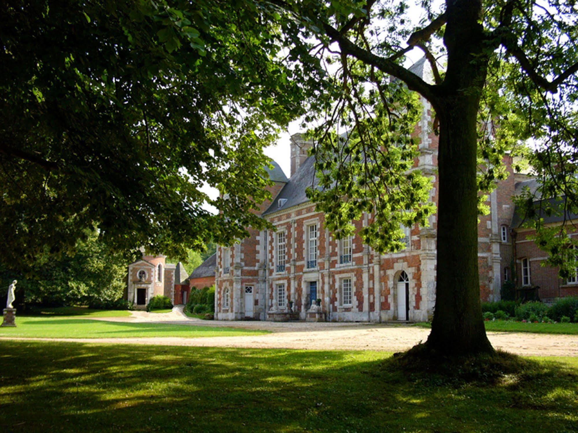 Le Chateau De Bonnemare - Bed And Breakfast Radepont Exterior foto