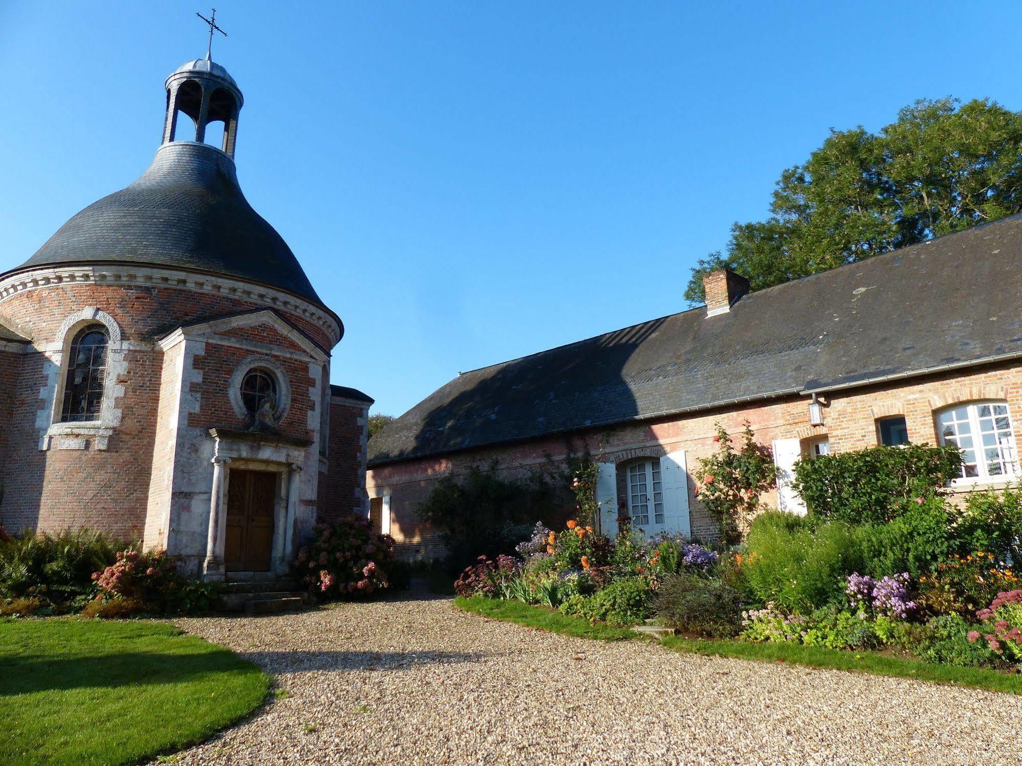 Le Chateau De Bonnemare - Bed And Breakfast Radepont Exterior foto