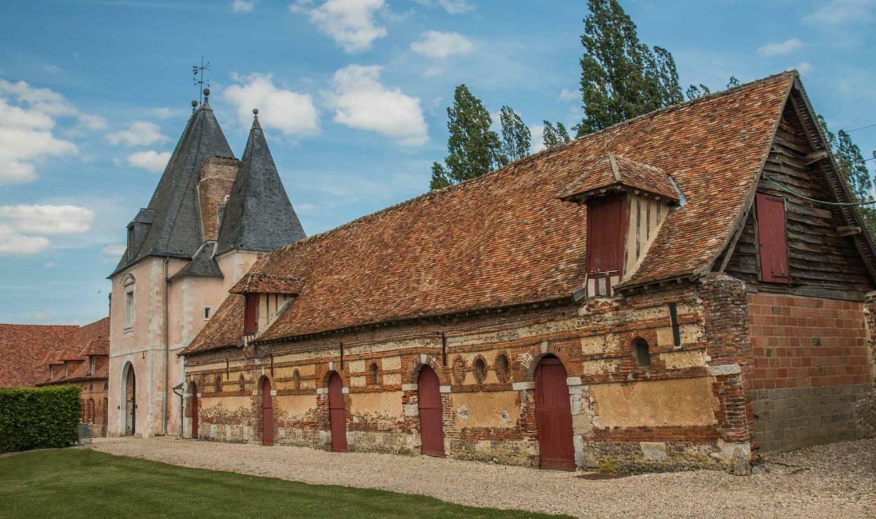 Le Chateau De Bonnemare - Bed And Breakfast Radepont Exterior foto