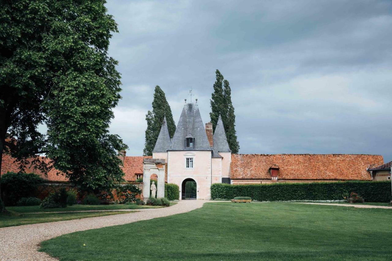 Le Chateau De Bonnemare - Bed And Breakfast Radepont Exterior foto